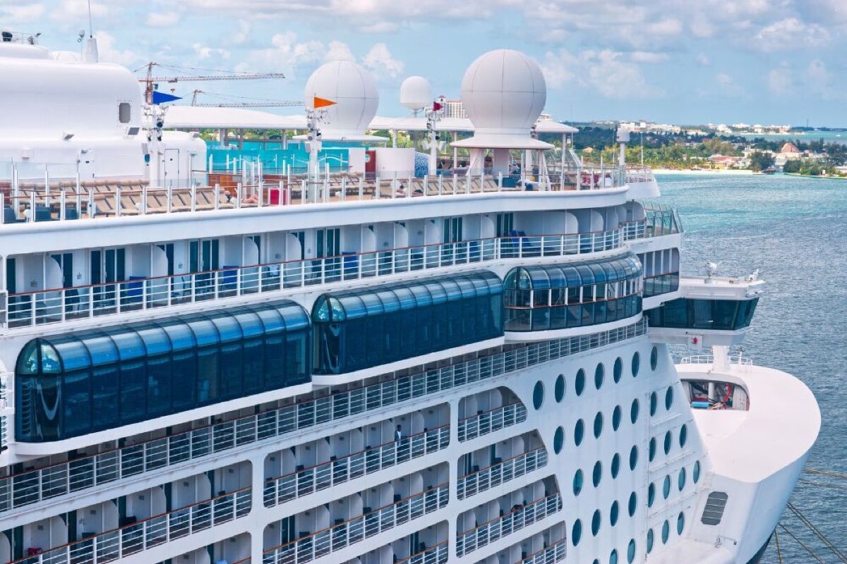 the truth behind the cruise brochures 5 things they dont tell you